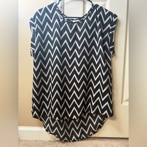 Tacera Black and White Zigzag Blouse